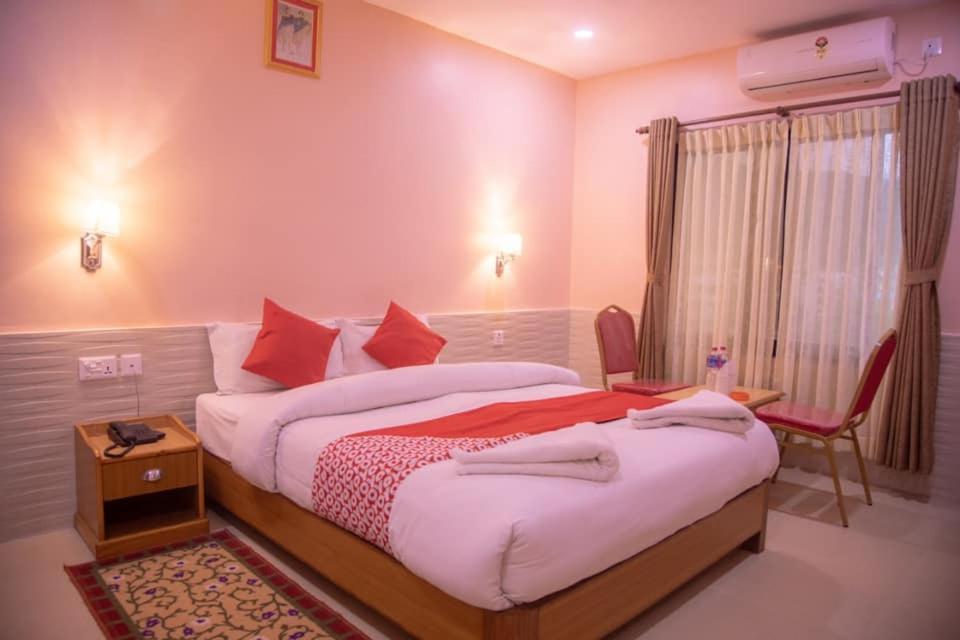 Hotel River Park Pokhara Luaran gambar