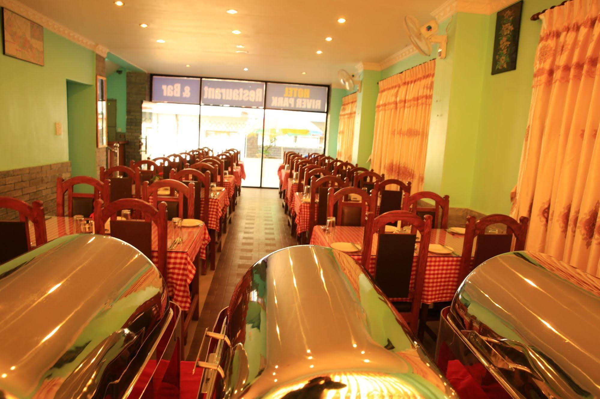Hotel River Park Pokhara Luaran gambar