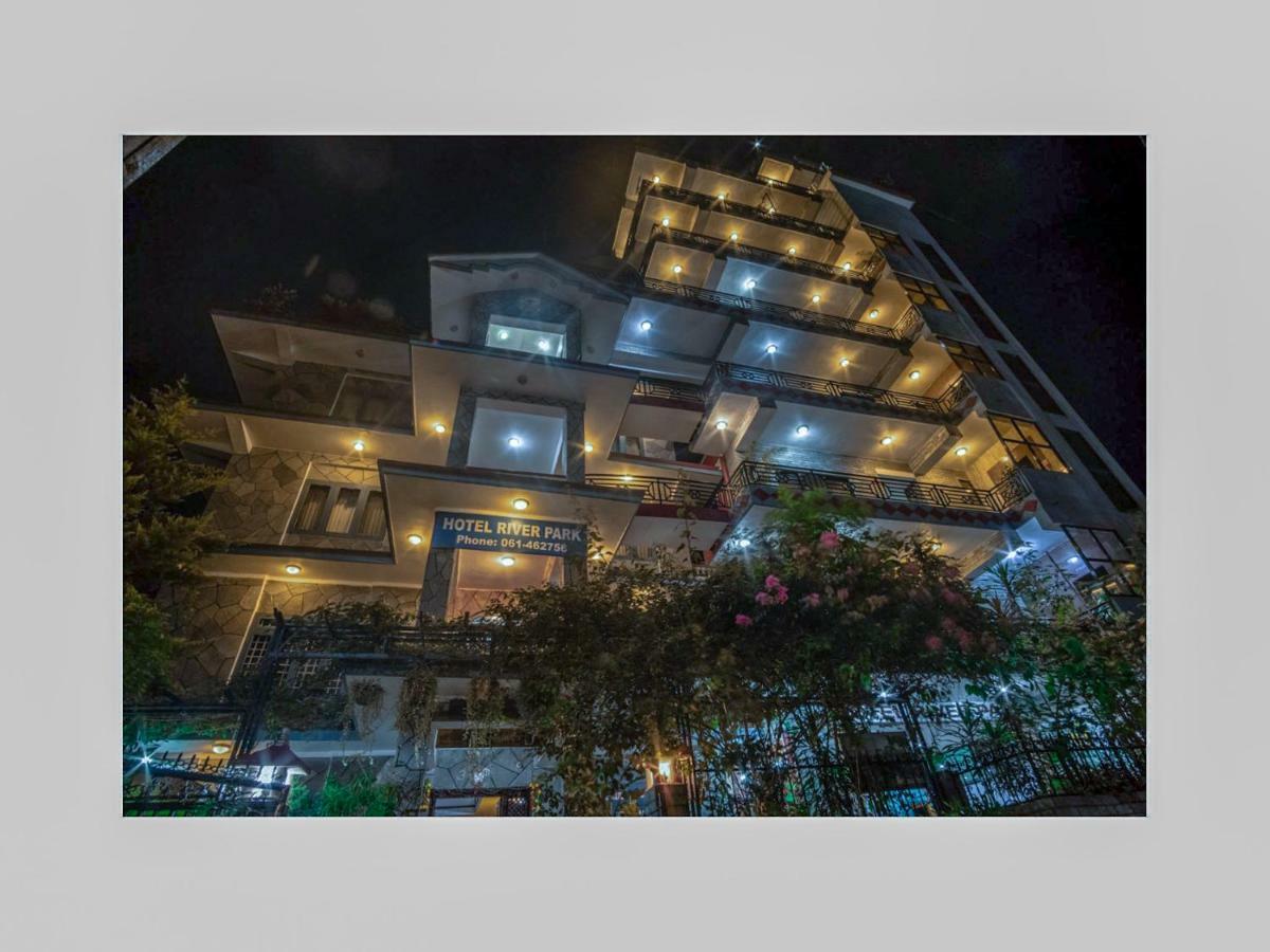 Hotel River Park Pokhara Luaran gambar
